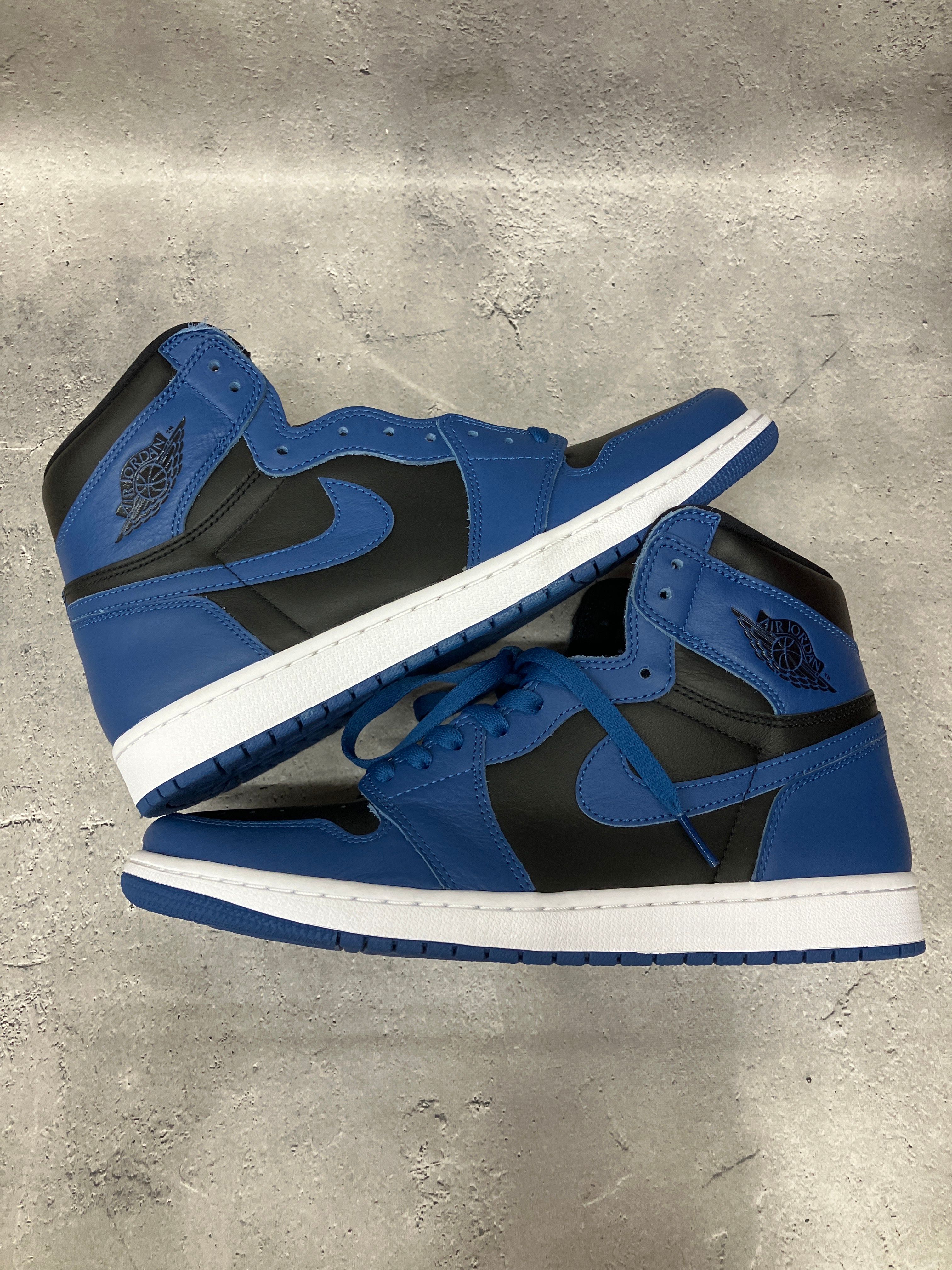 Nike Air Jordan 1 Retro High OG "Dark Marina Blue"