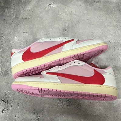 Travis Scott × Nike Air Jordan 1 Retro Low OG "Sail/Tropical Pink"