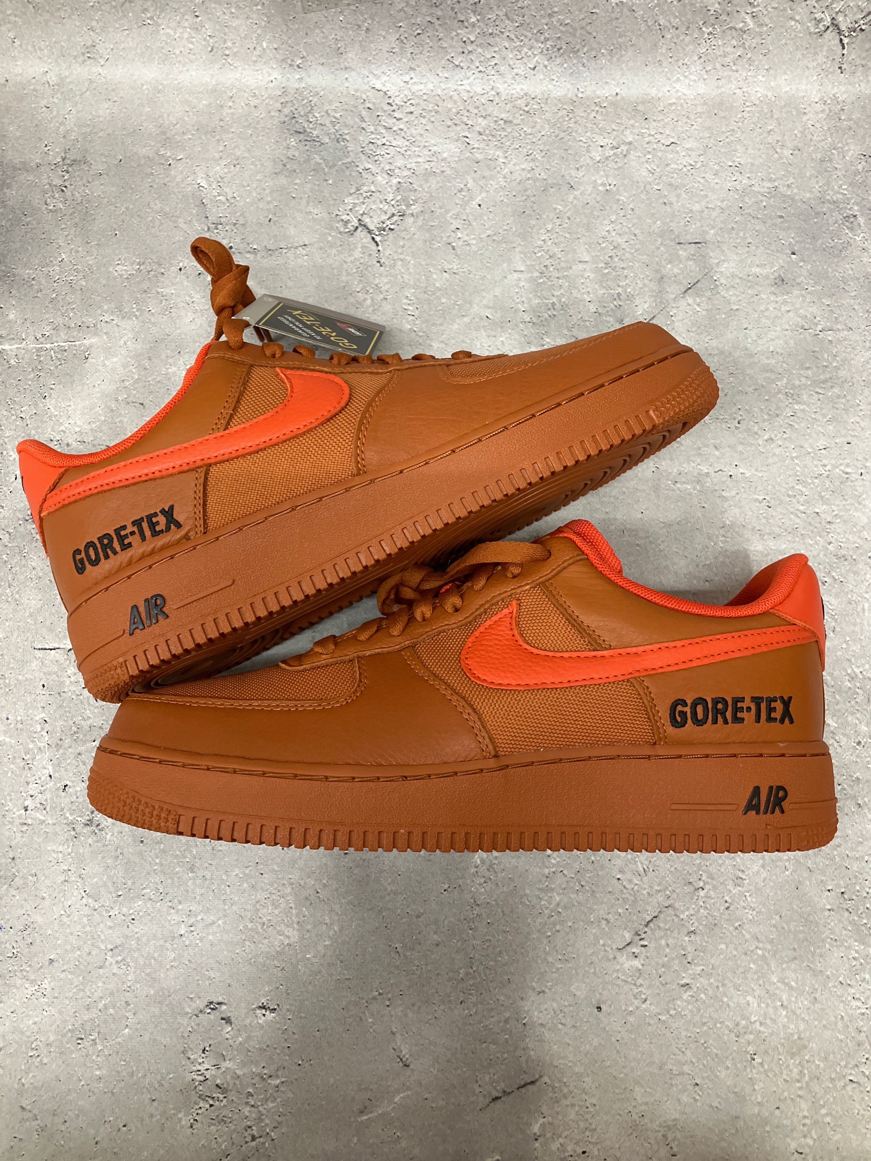 NIKE AIR FORCE 1 LOW GORE-TEX "DESERT ORANGE"