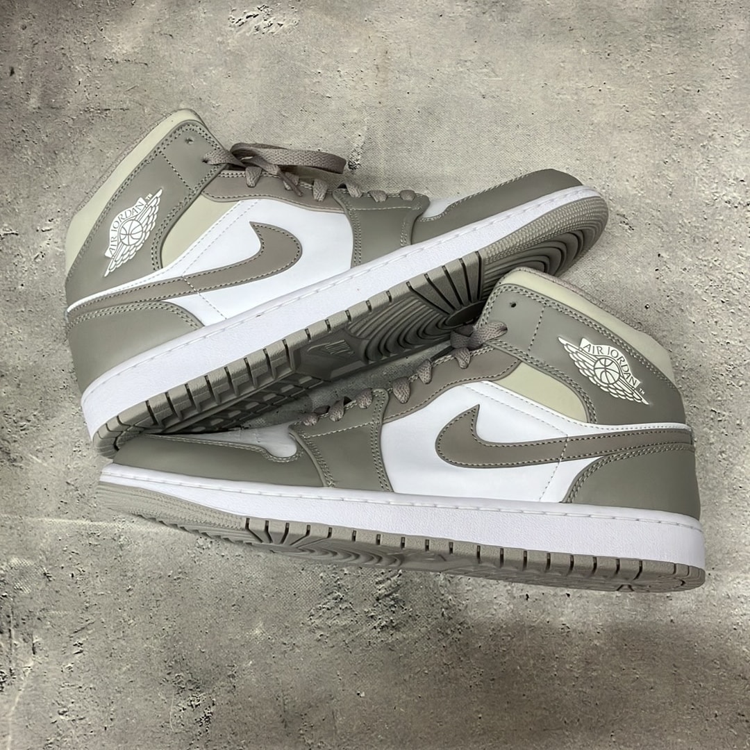 Nike Air Jordan 1 Mid "Linen"