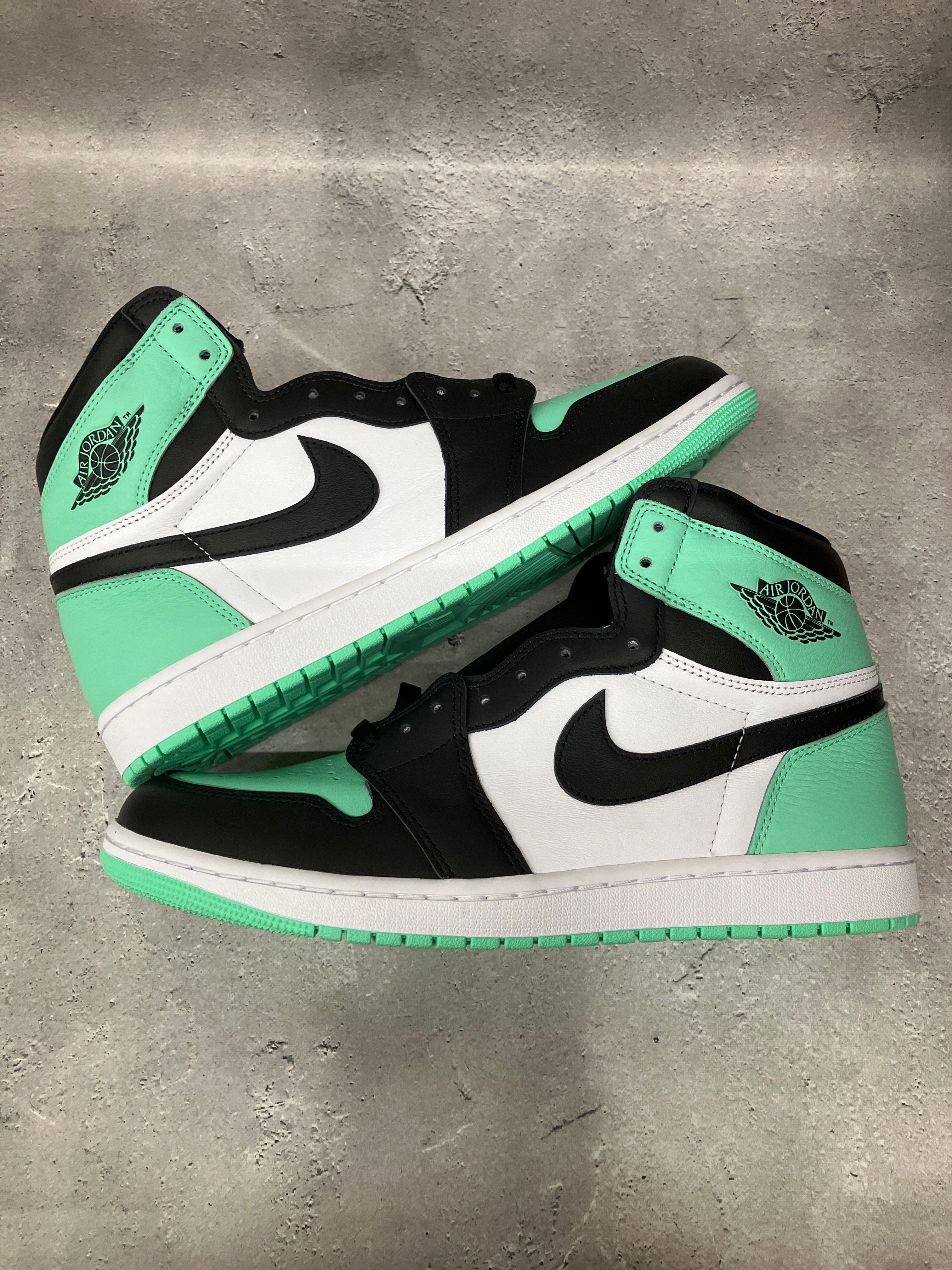 Nike Air Jordan 1 High OG "Green Glow"