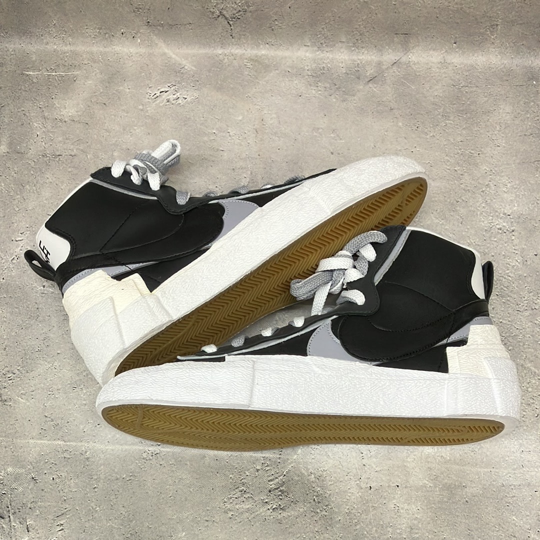 sacai × NIKE BLAZER MID "BLACK/WOLF GREY/WHITE"