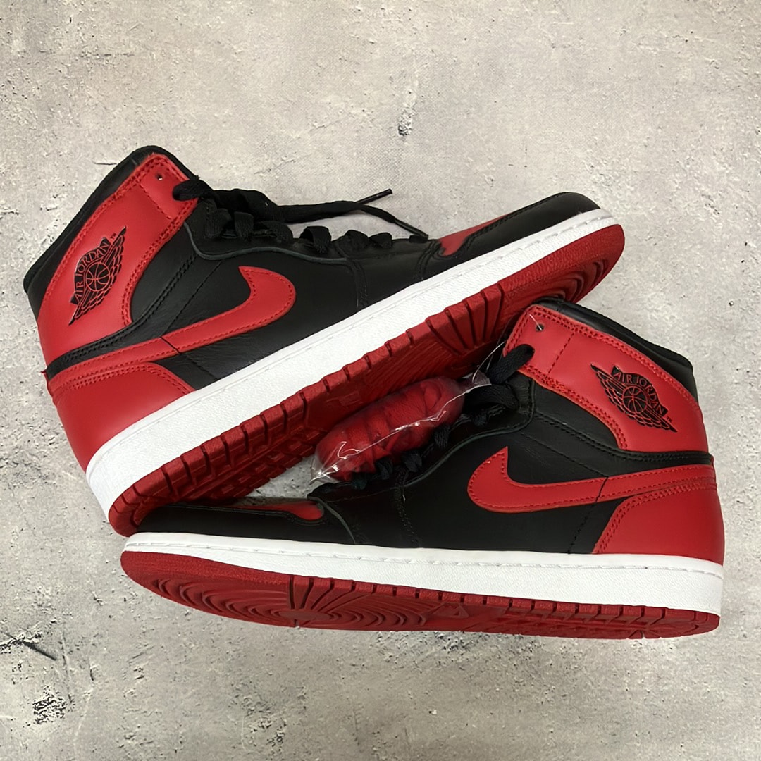 Nike Air Jordan 1 Retro High OG "Bred" (2013)