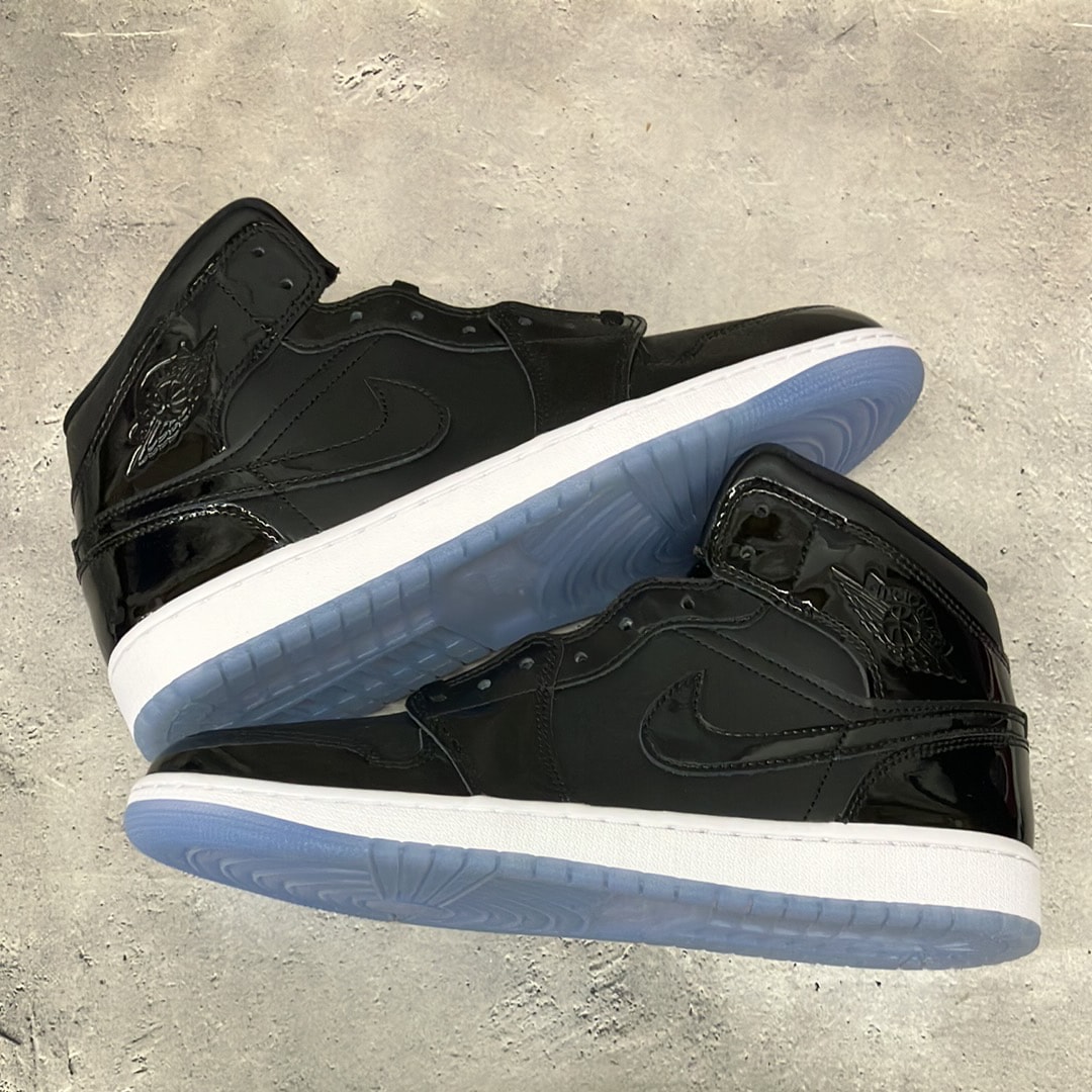 Nike Air Jordan 1 Mid "Space Jam"