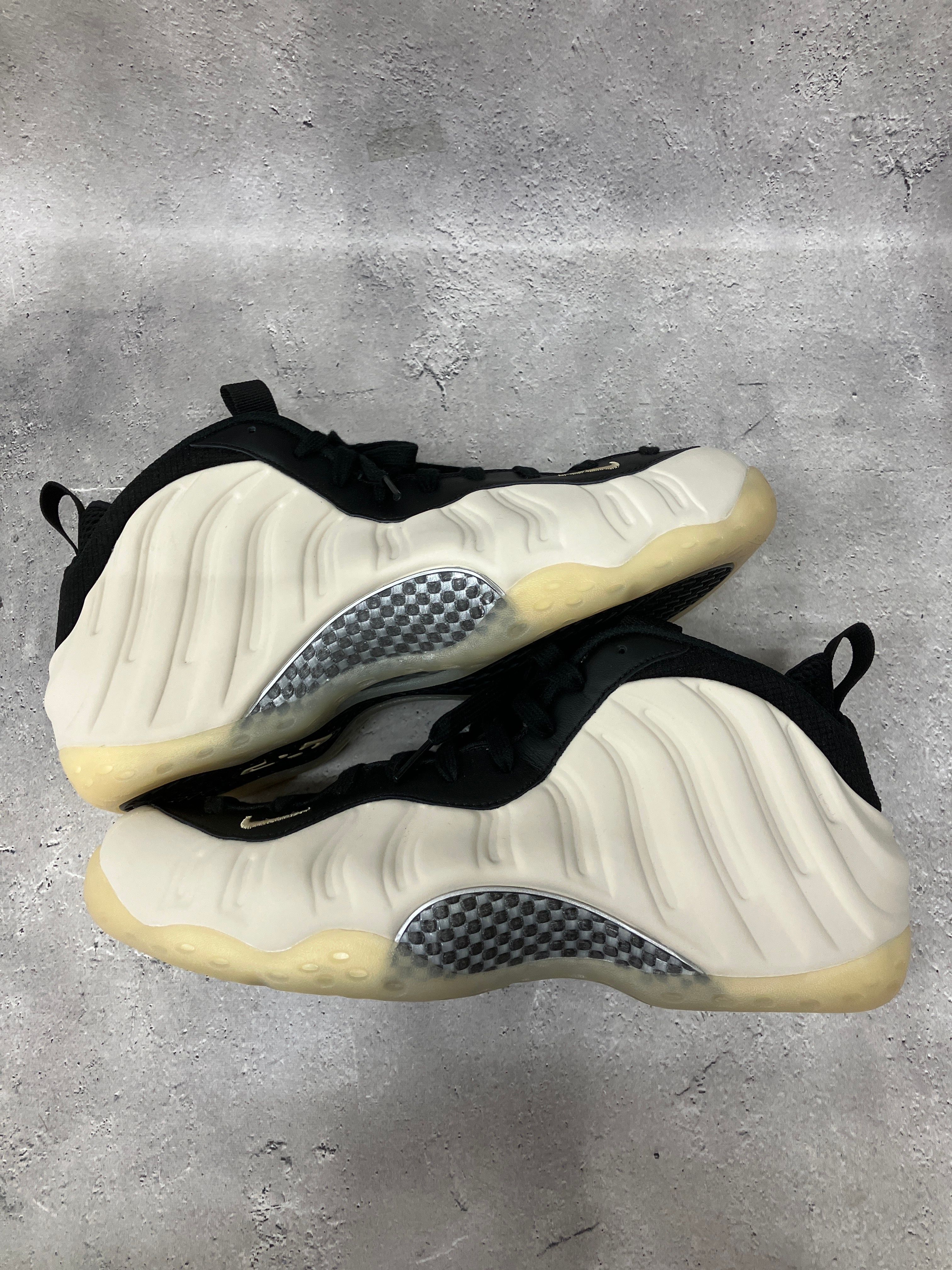 Nike Air Foamposite One "Light Orewood Brown and Black"