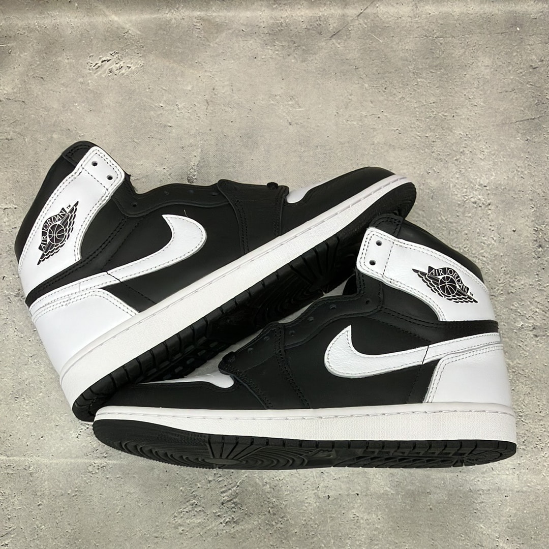 Nike Air Jordan 1 Retro High OG "Black/White"