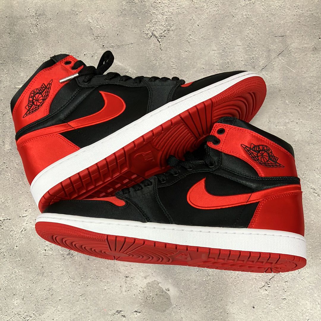 Nike Women's Air Jordan 1 Retro High OG "Satin Bred"