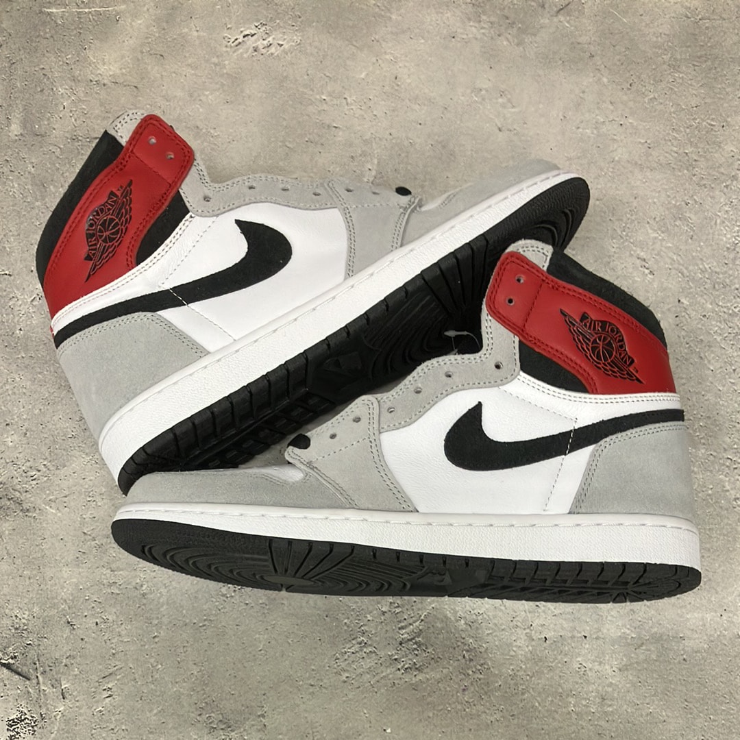 Nike Air Jordan 1 High OG "White/Black/Light Smoke Grey"