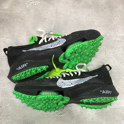 Off-White × Nike Air Zoom Tempo Next% Flyknit "Black"