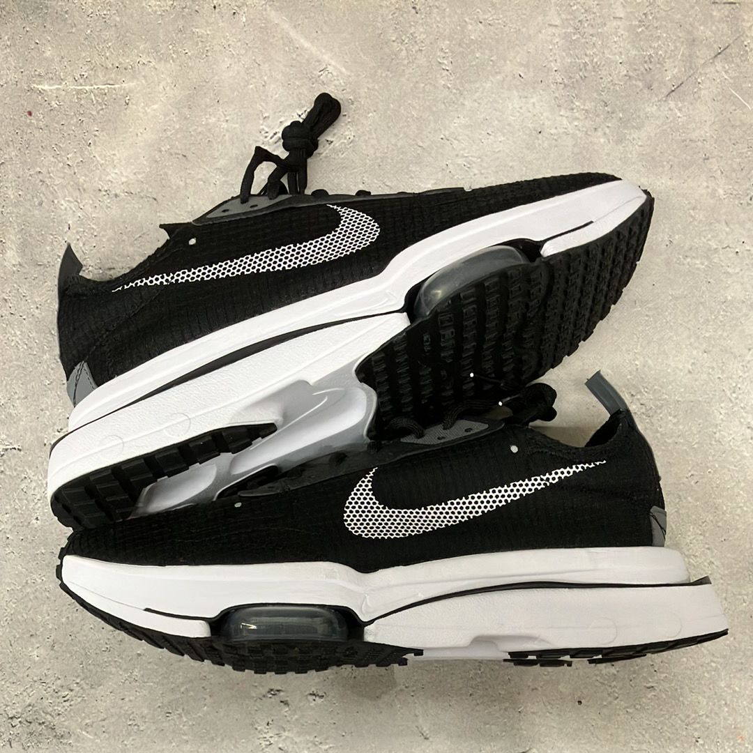 Nike Air Zoom Type SE 