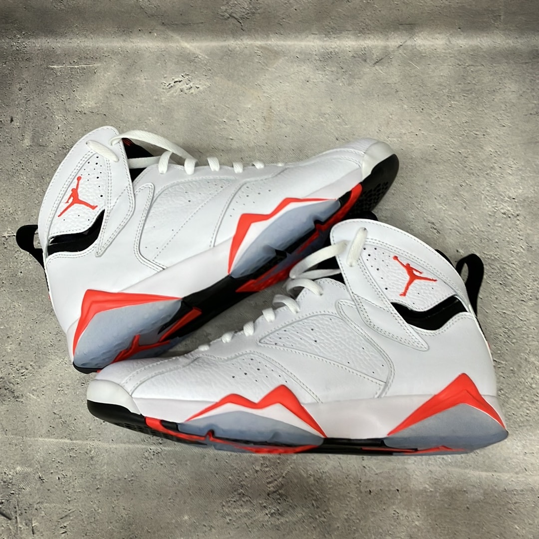 Nike Air Jordan 7 Retro "White Infrared"