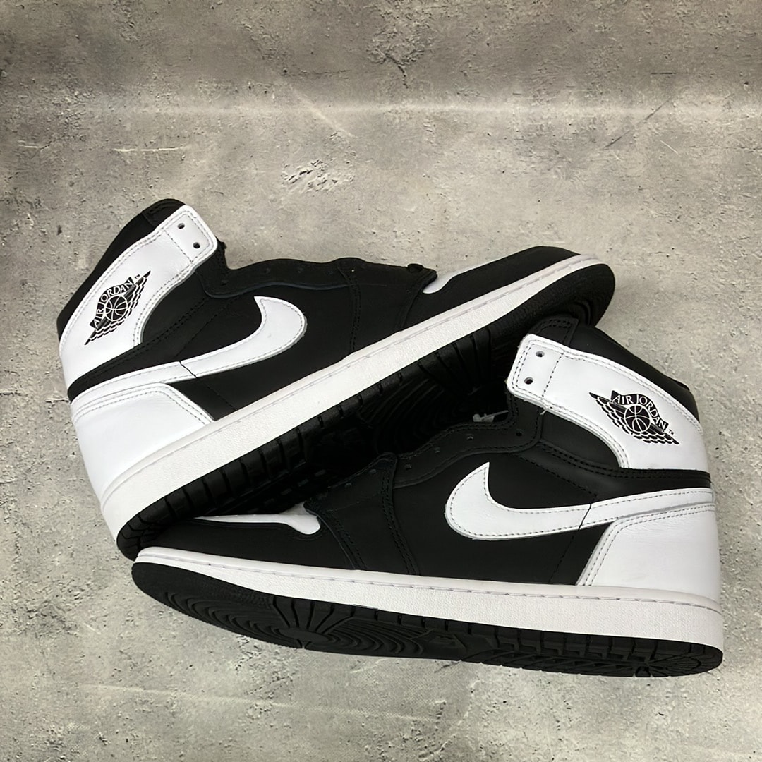 Nike Air Jordan 1 Retro High OG "Black/White"
