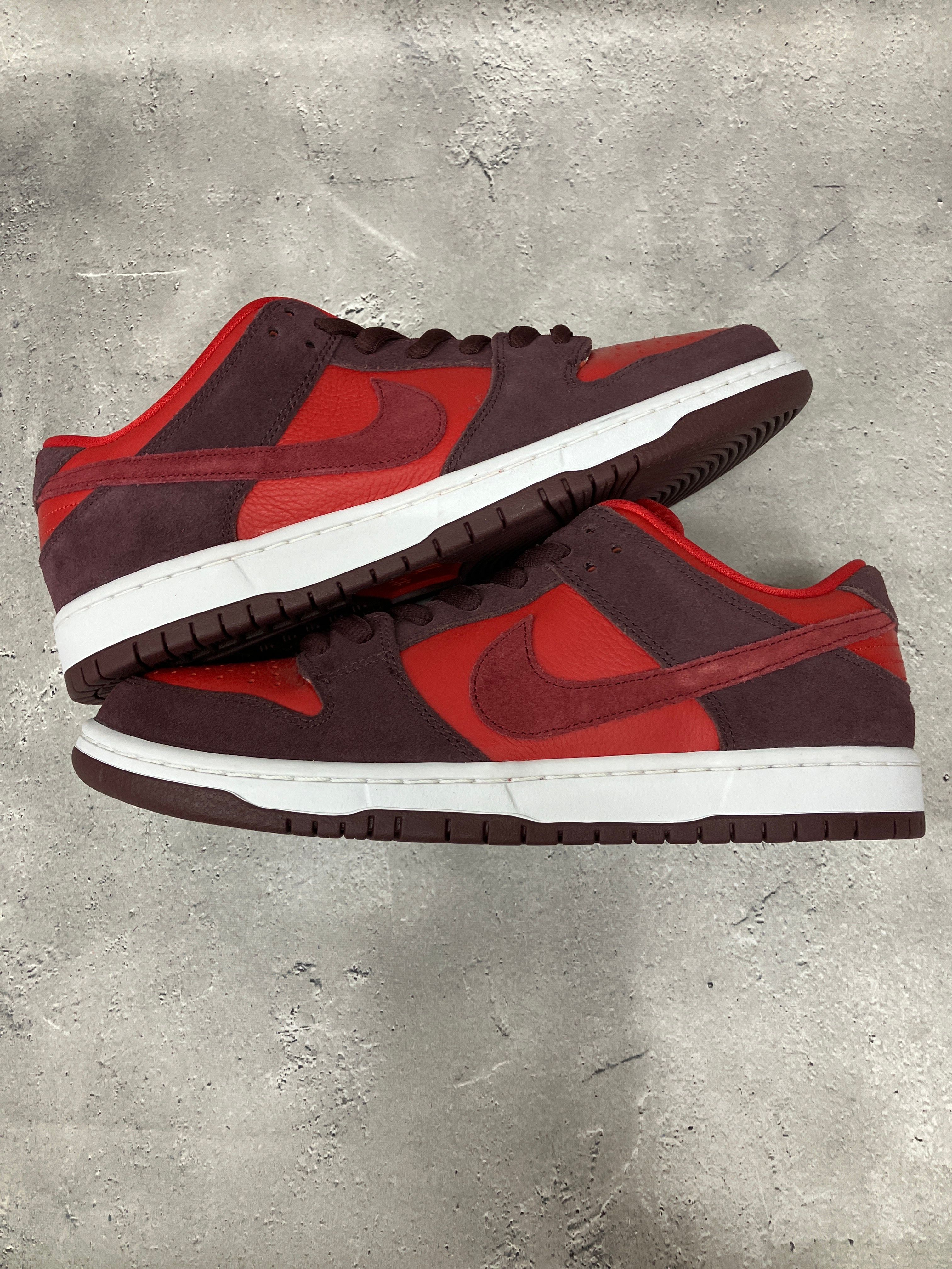 Nike SB Dunk Low "Cherry"