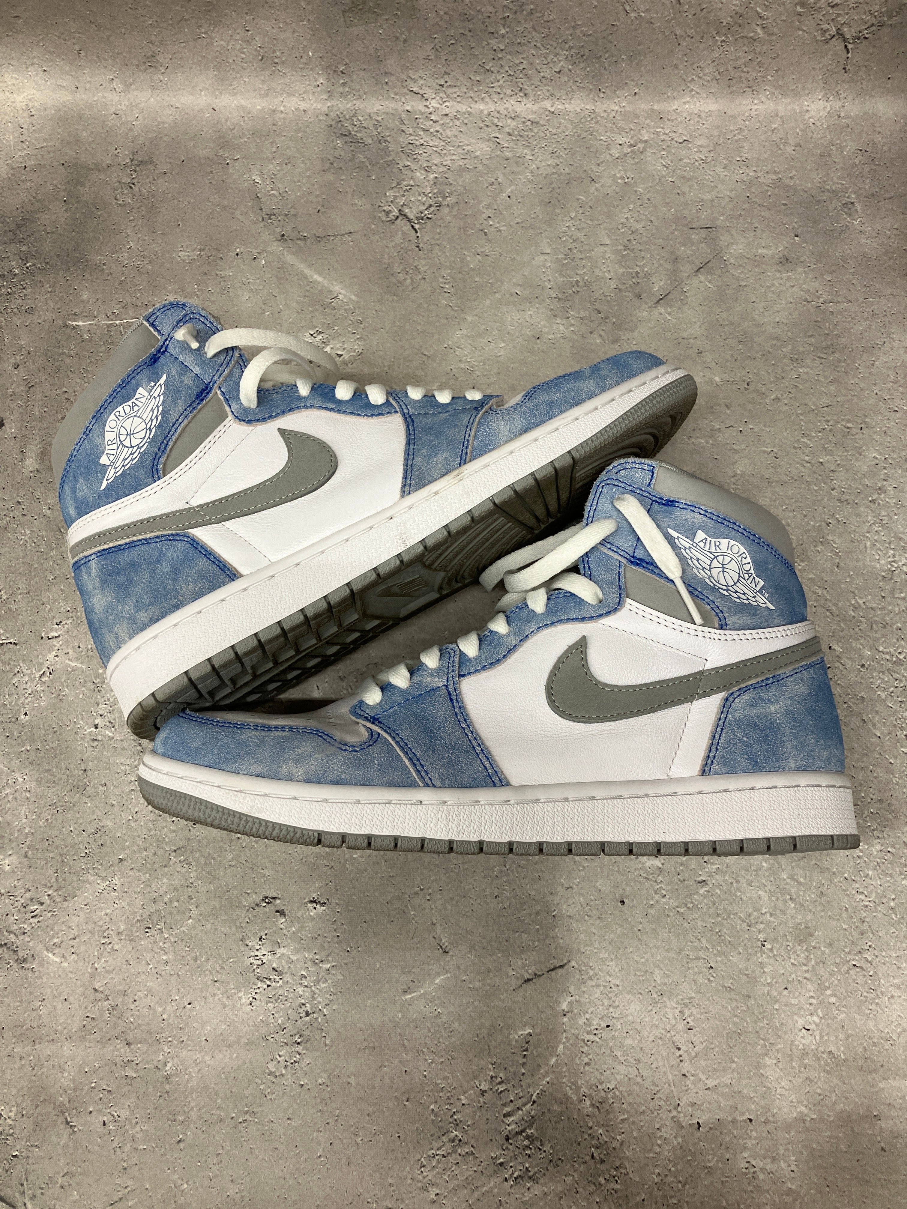 Nike Air Jordan 1 High OG "Hyper Royal"
