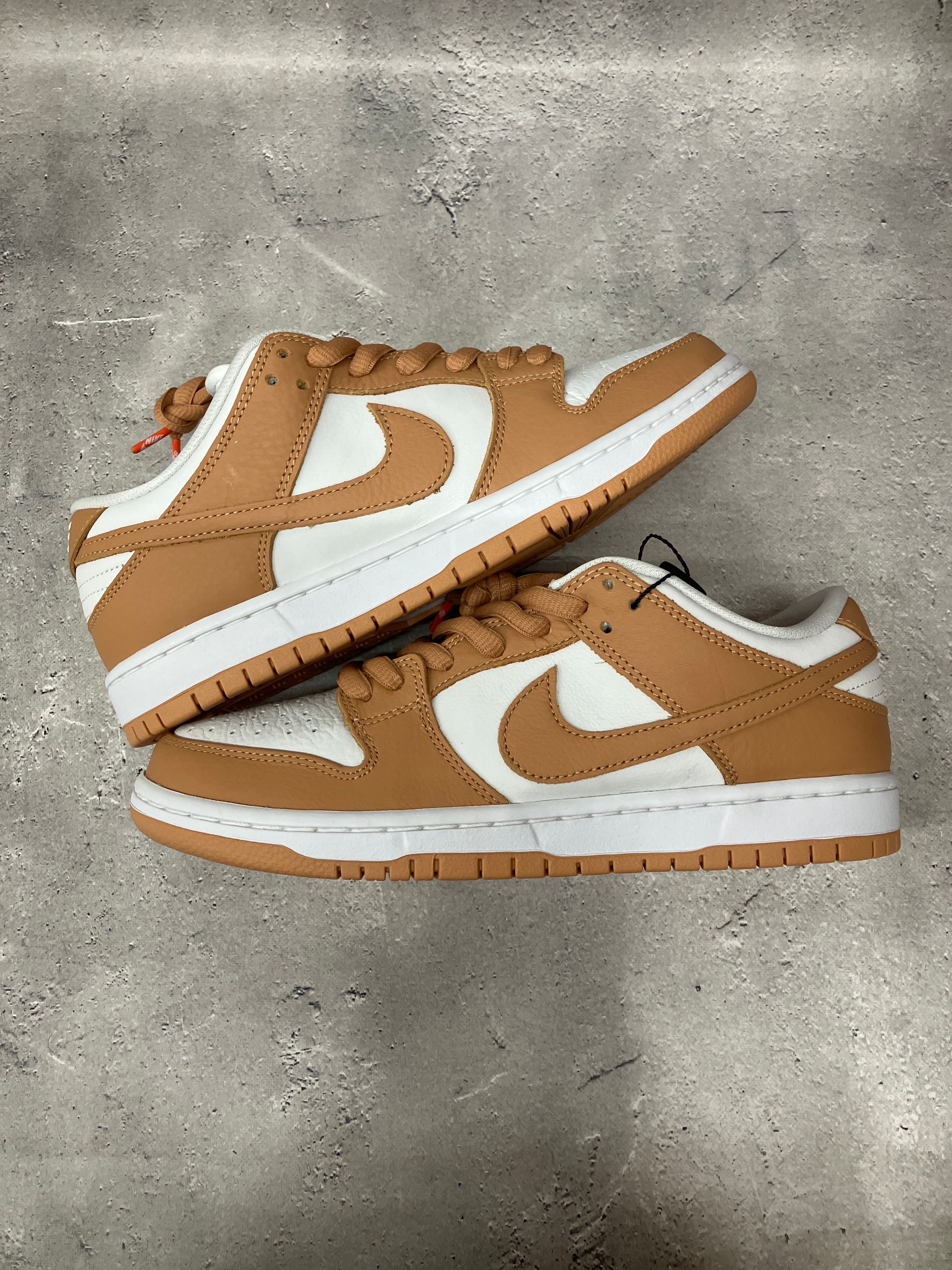 NIKE SB DUNK LOW PRO ISO ライトコニャック　中古品 Nike SB Dunk Low Pro ISO 