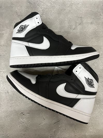 Nike Air Jordan 1 Retro High OG "Black/White"