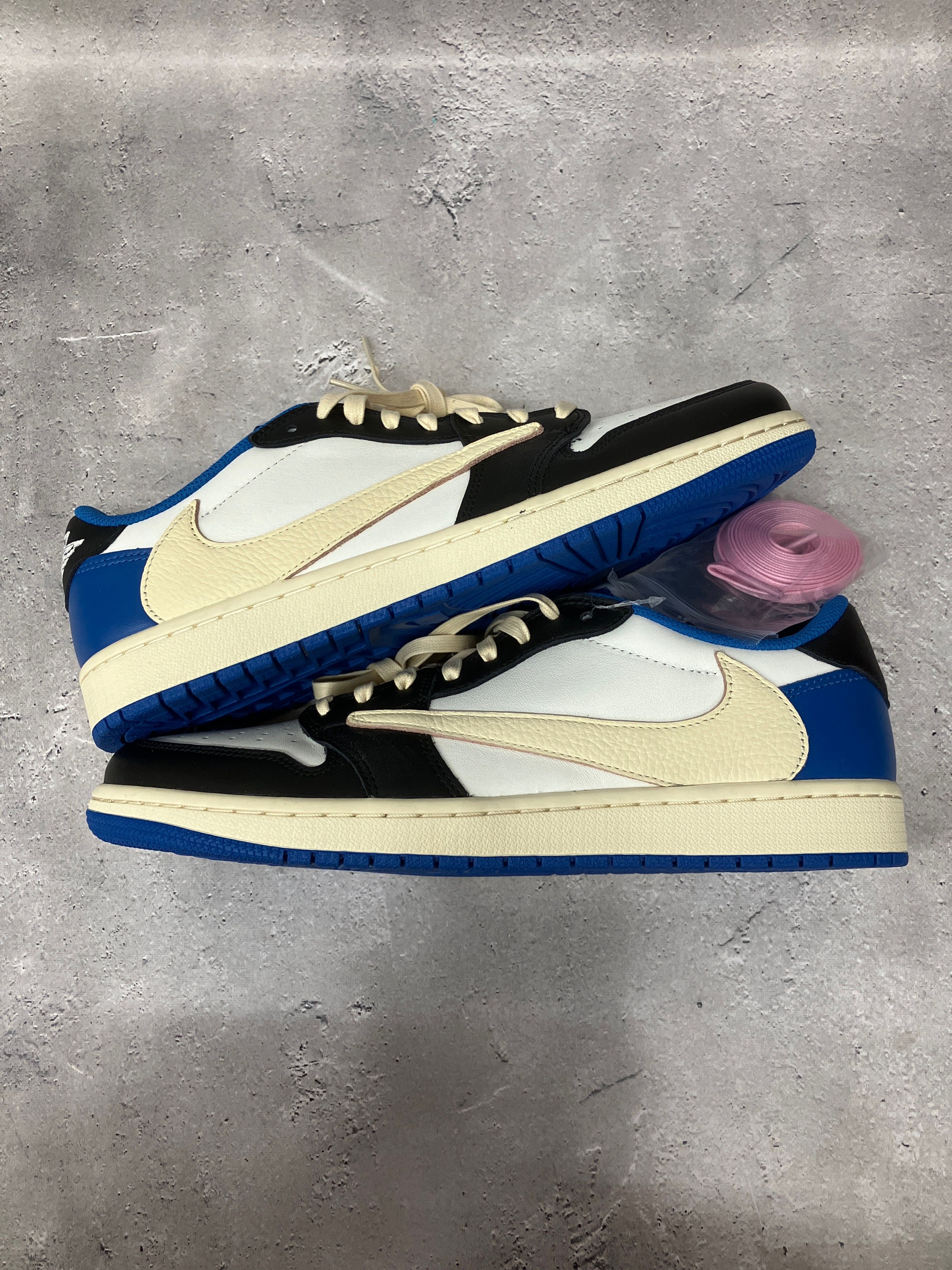 Travis Scott × fragment design × Nike Air Jordan 1 Low OG SP "Military Blue"