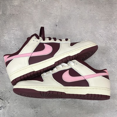 Nike Dunk Low "Valentine’s Day" (2023)