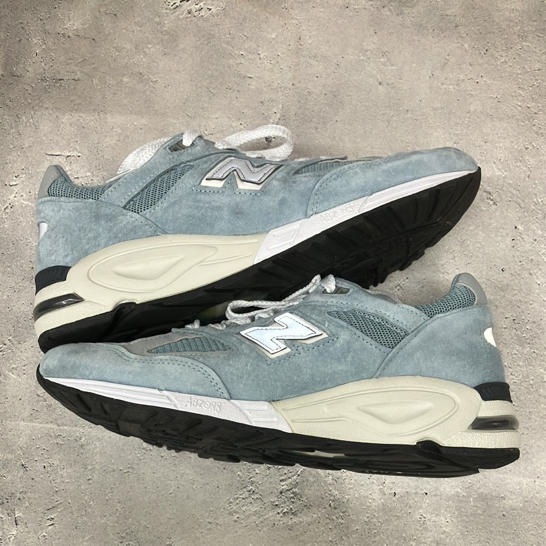 キス × ニューバランス 990V2 "ストームブルー"