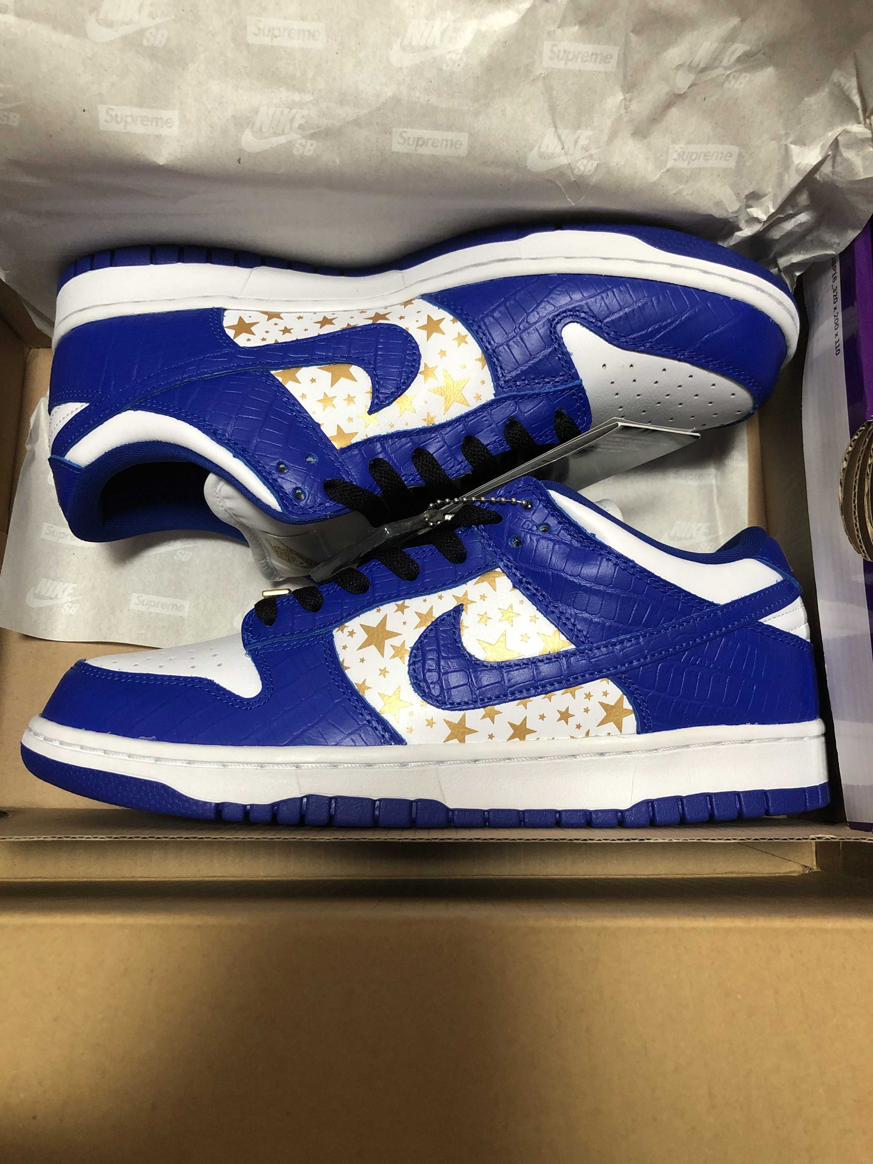 Supreme × Nike SB Dunk Low OG QS Gold Stars "White/Hyper Blue"