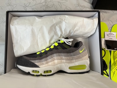 MoMA Design Store Exclusive Nike Air Max 95 OG "Reverse Neon"