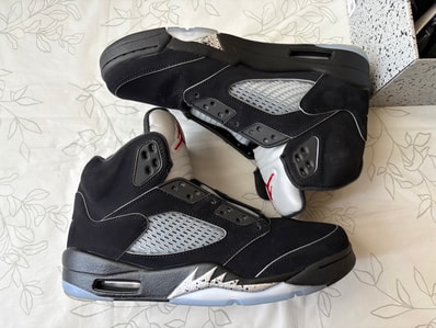 Nike Air Jordan 5 Retro OG "Black Metallic Reimagined"