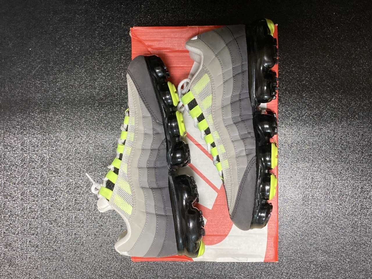 Nike Air Vapormax 95 "Neon"