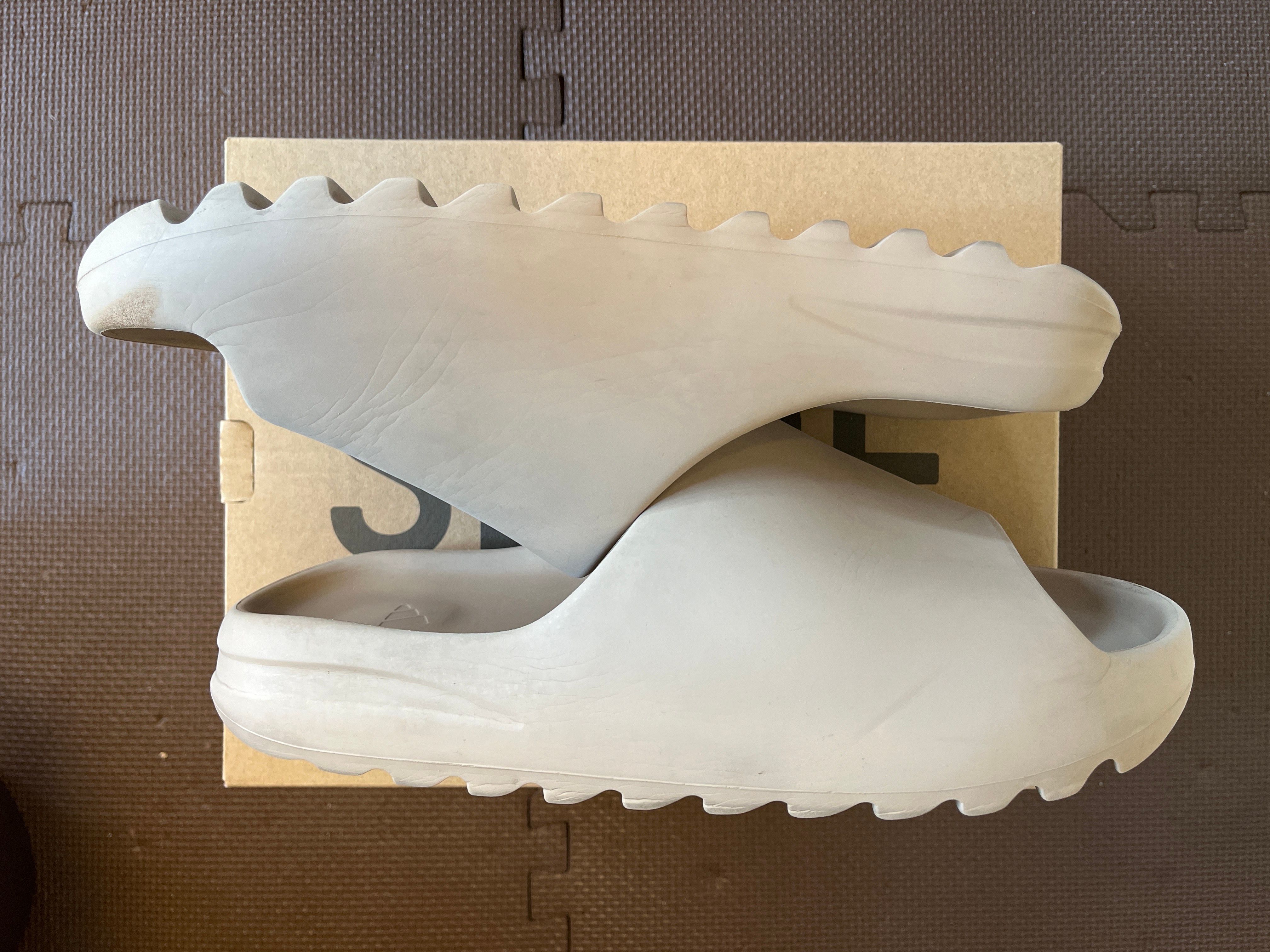 adidas YEEZY Slide "Pure" (GZ5554)