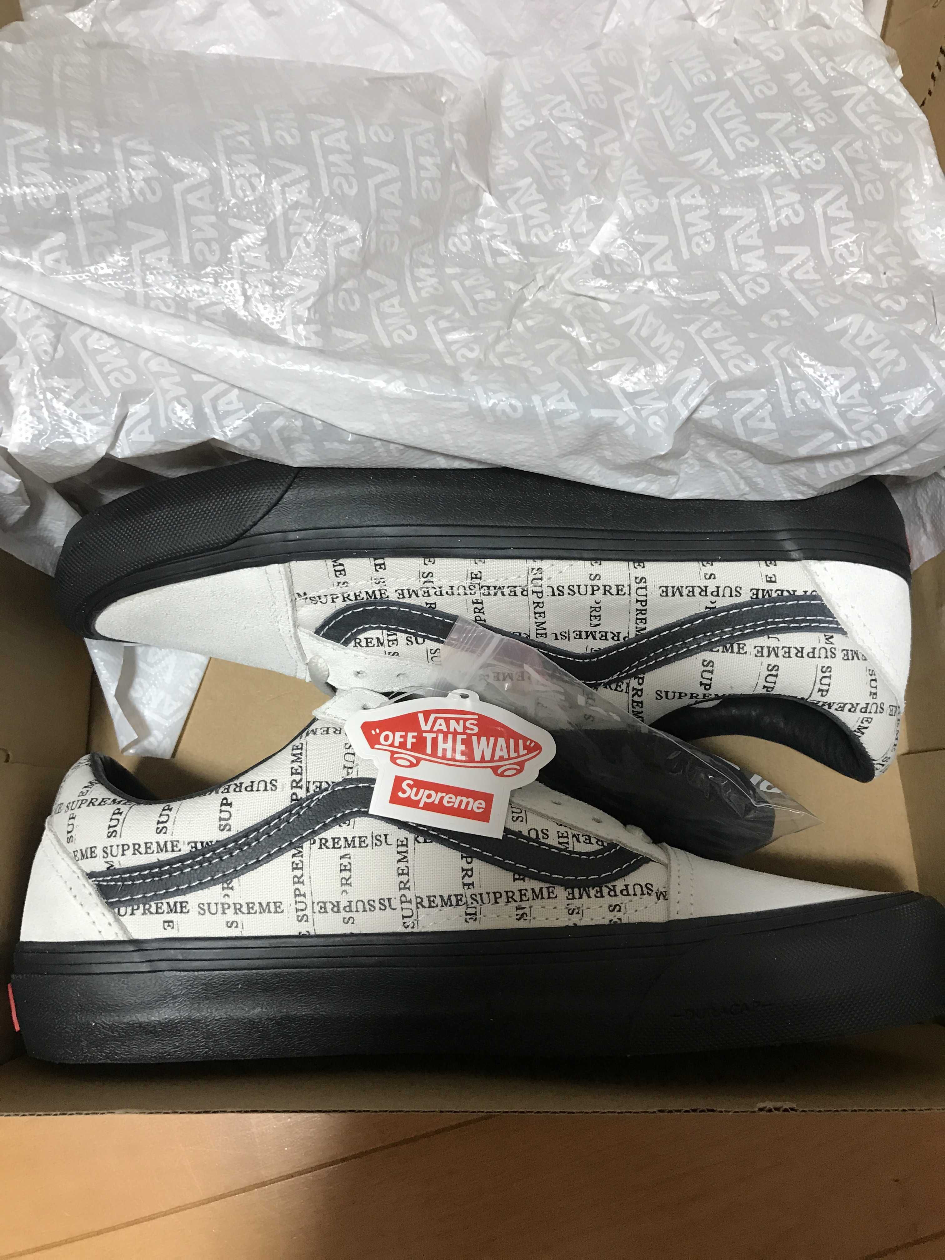 Supreme × Vans Old Skool "White"