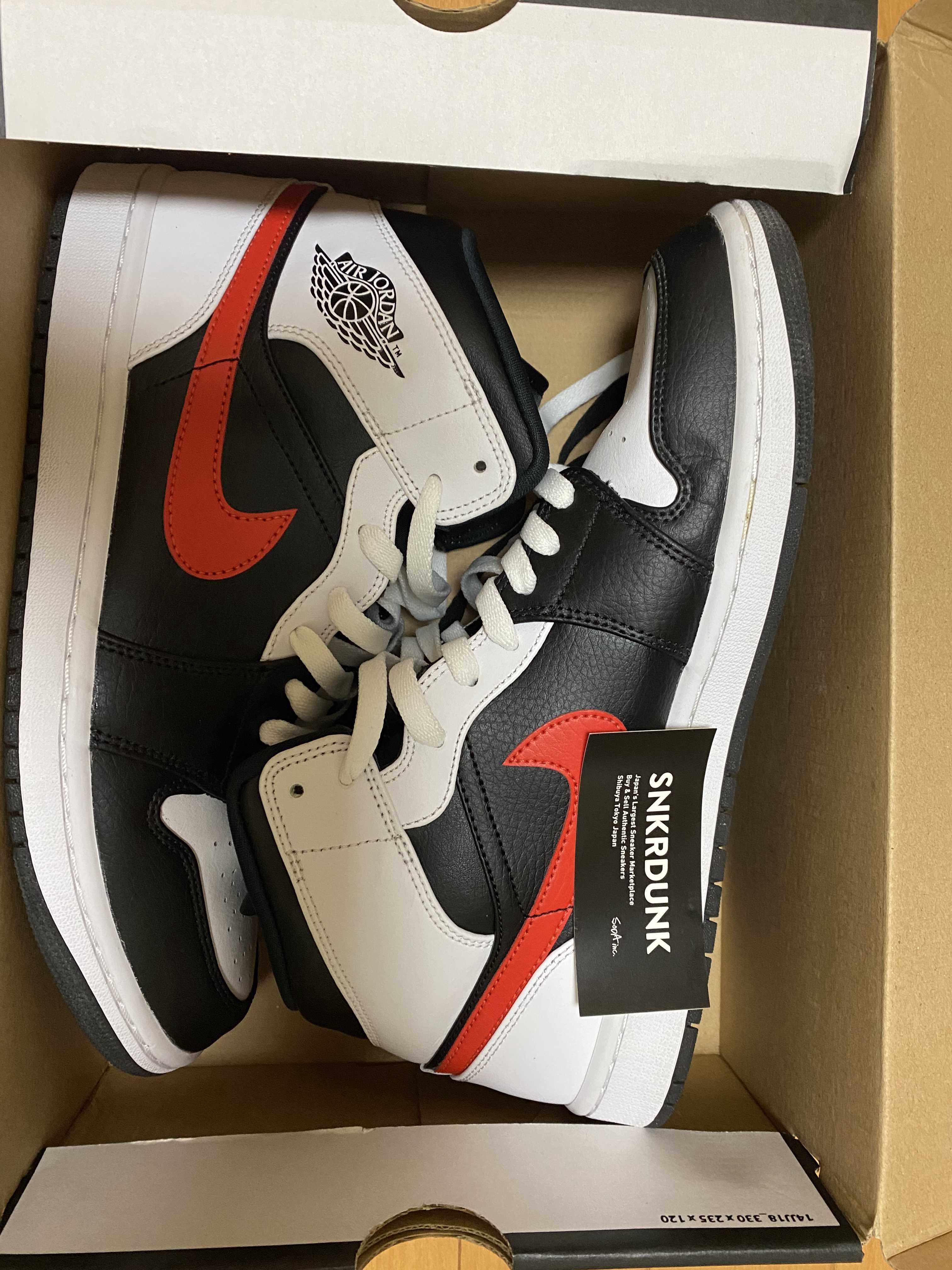 NIKE AIR JORDAN 1 MID "BLACK/CHILE RED/WHITE"