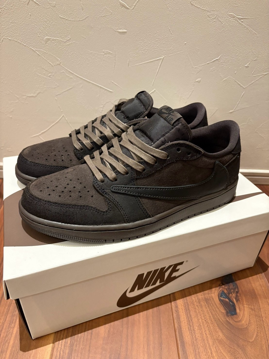 Travis Scott × Nike Air Jordan 1 Low OG SP "Velvet Brown and Dark Mocha"