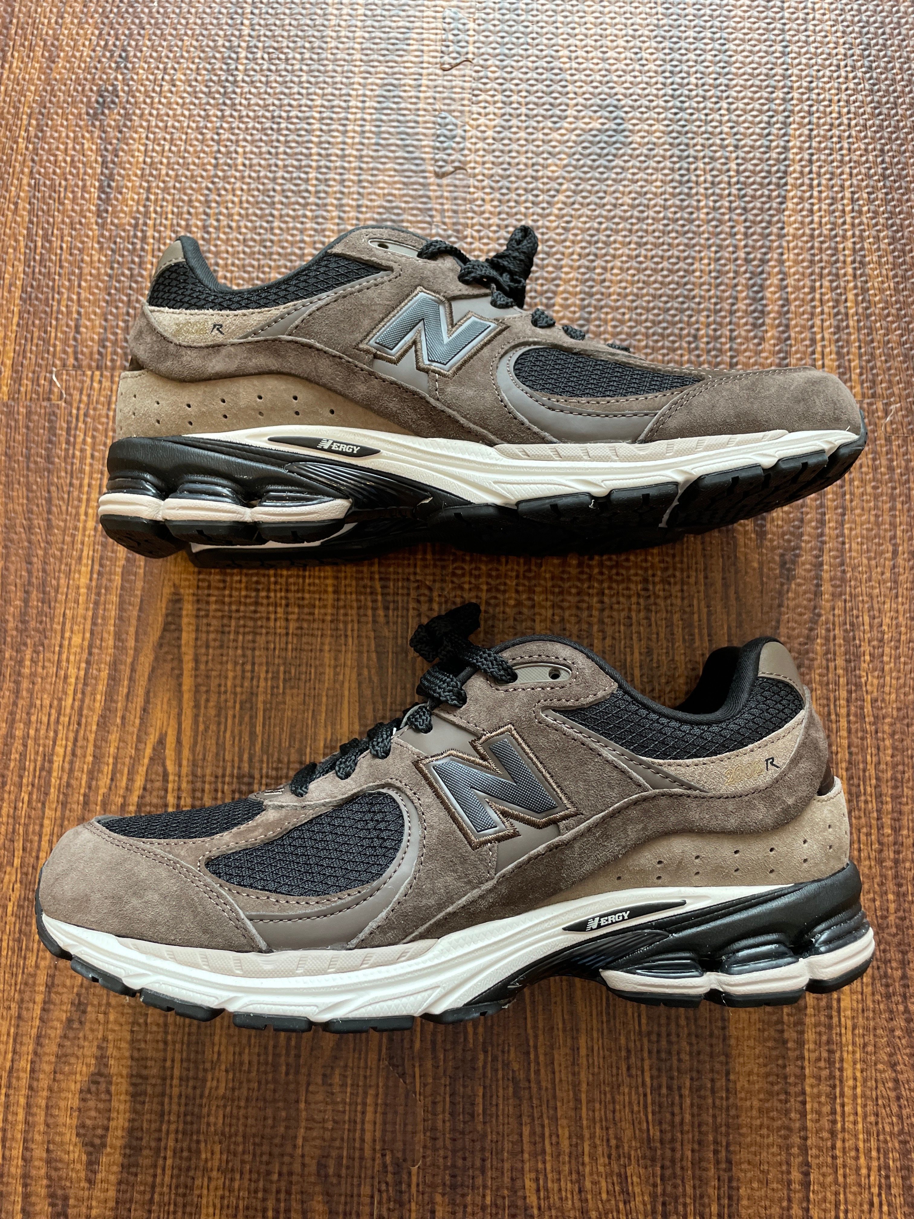 New Balance 2002R "Mushroom/Black/White"