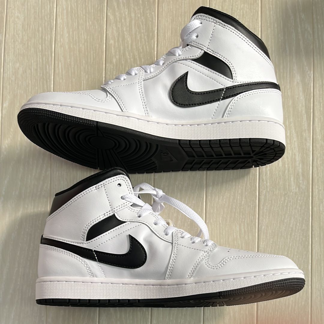 Nike Air Jordan 1 Mid "White/Black"