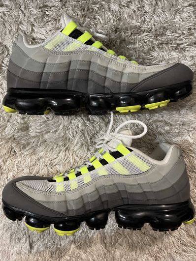 Nike Air Vapormax 95 "Neon"