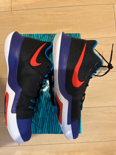 Nike Kyrie 3 "Kyrache Light"