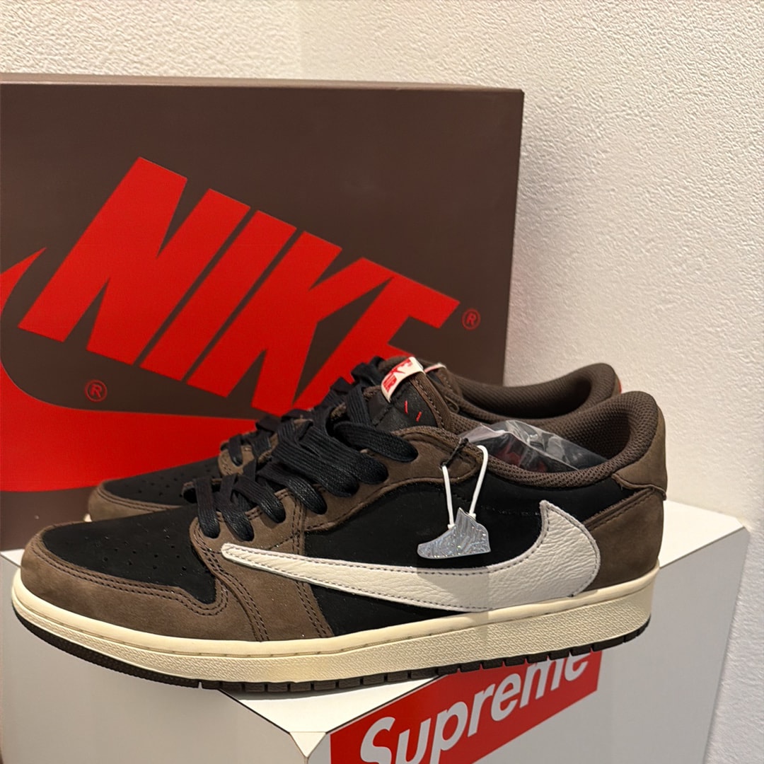 Travis Scott × Nike Air Jordan 1 Low OG SP-T "Black/Dark Mocha"
