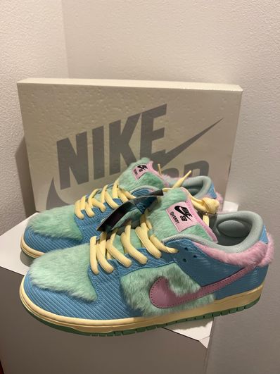 VERDY × Nike SB Dunk Low Pro QS "Visty/Blue Gaze and Enamel Green"