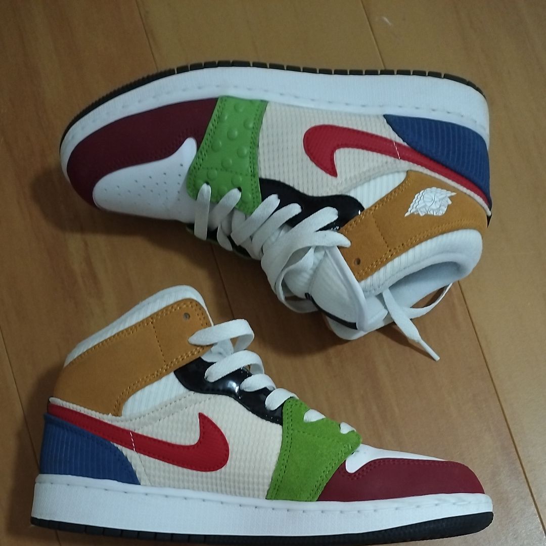 Nike GS Air Jordan 1 Mid SE "White/Gym Red-Black-Pearl White-French Blue-Altitude Green"