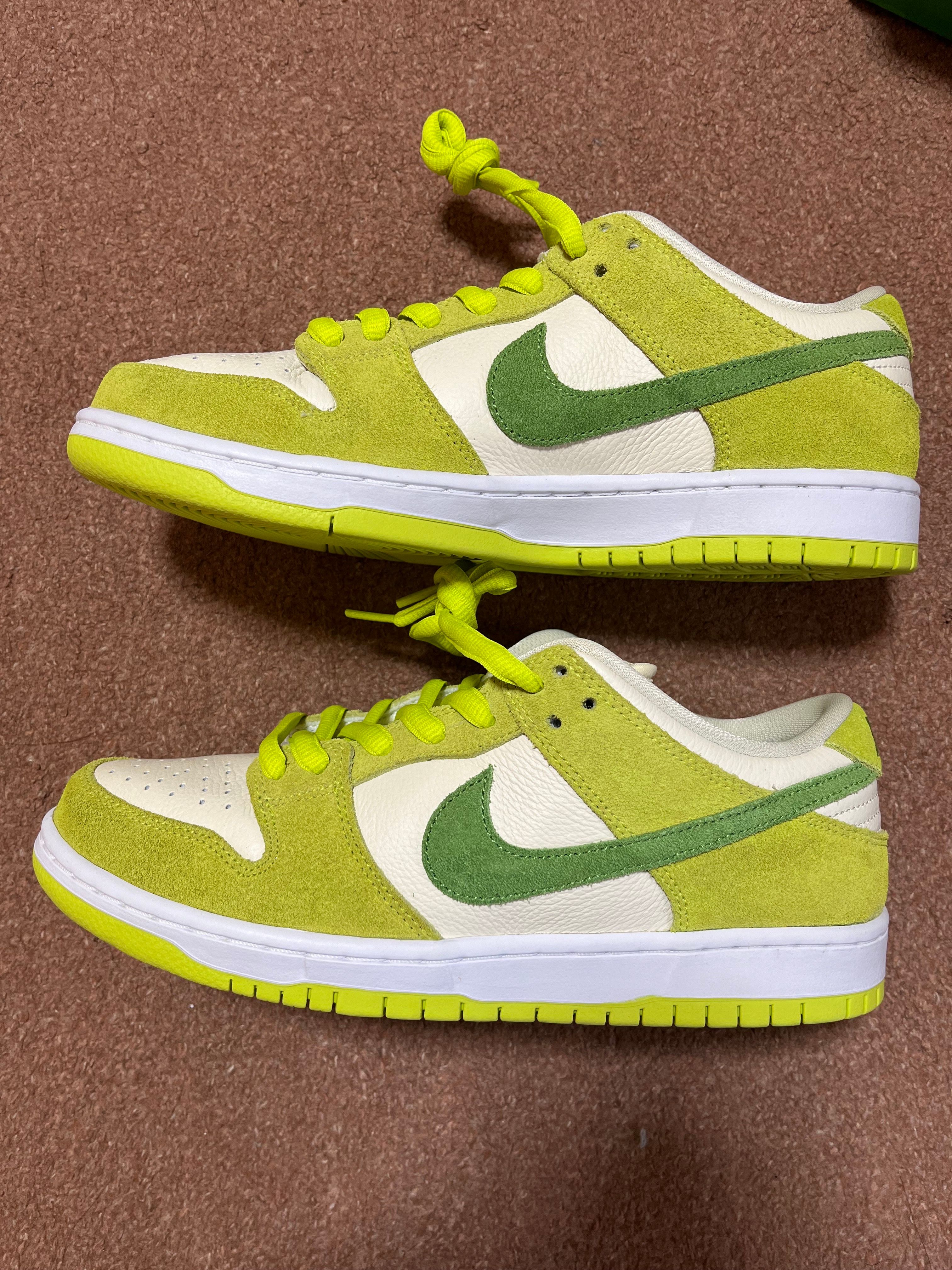 Nike SB Dunk Low "Green Apple"