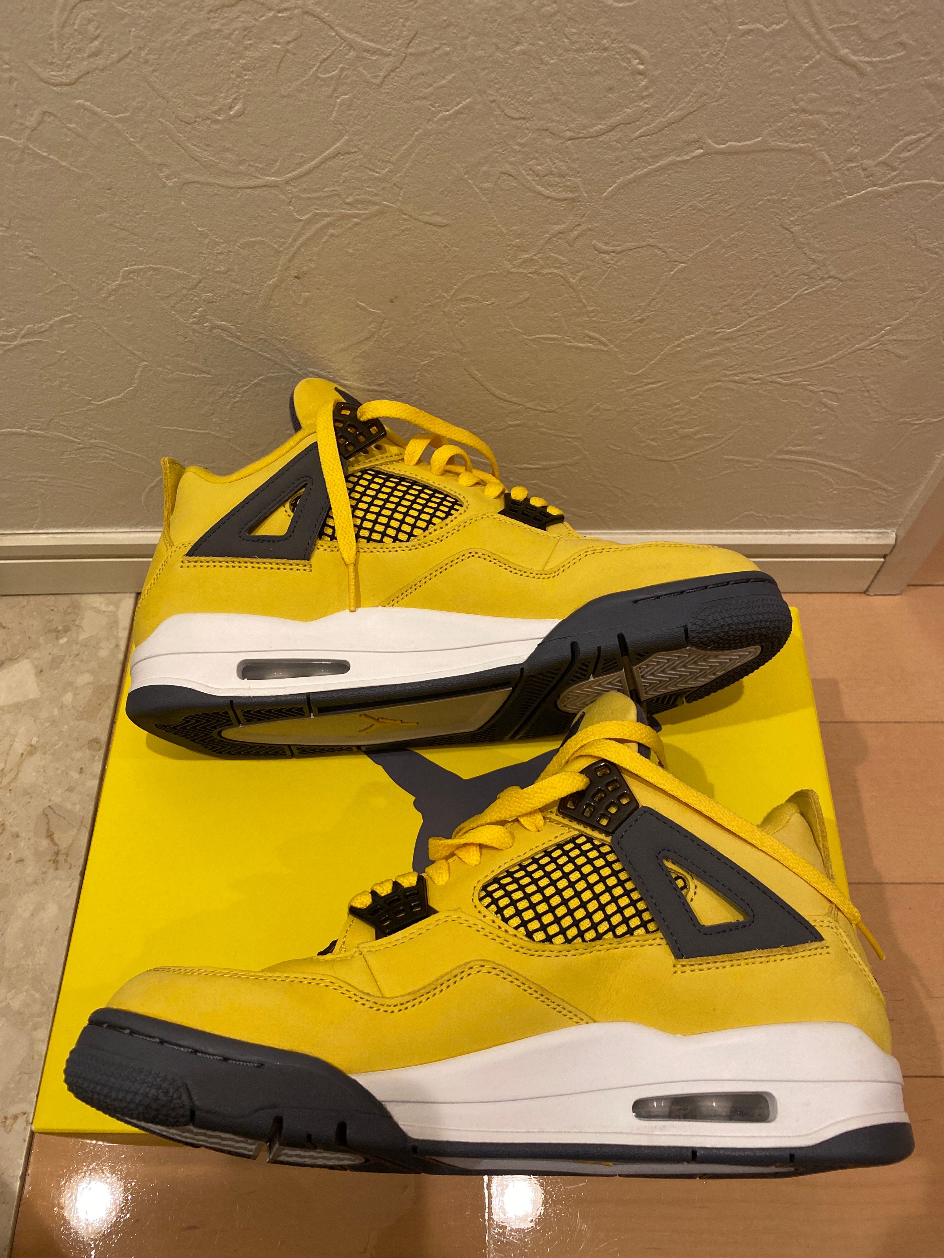 Nike Air Jordan 4 "Tour Yellow"
