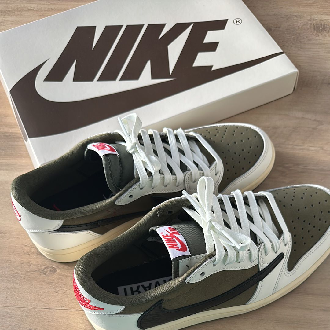 Travis Scott × Nike Air Jordan 1 Low OG SP "Reverse Olive"