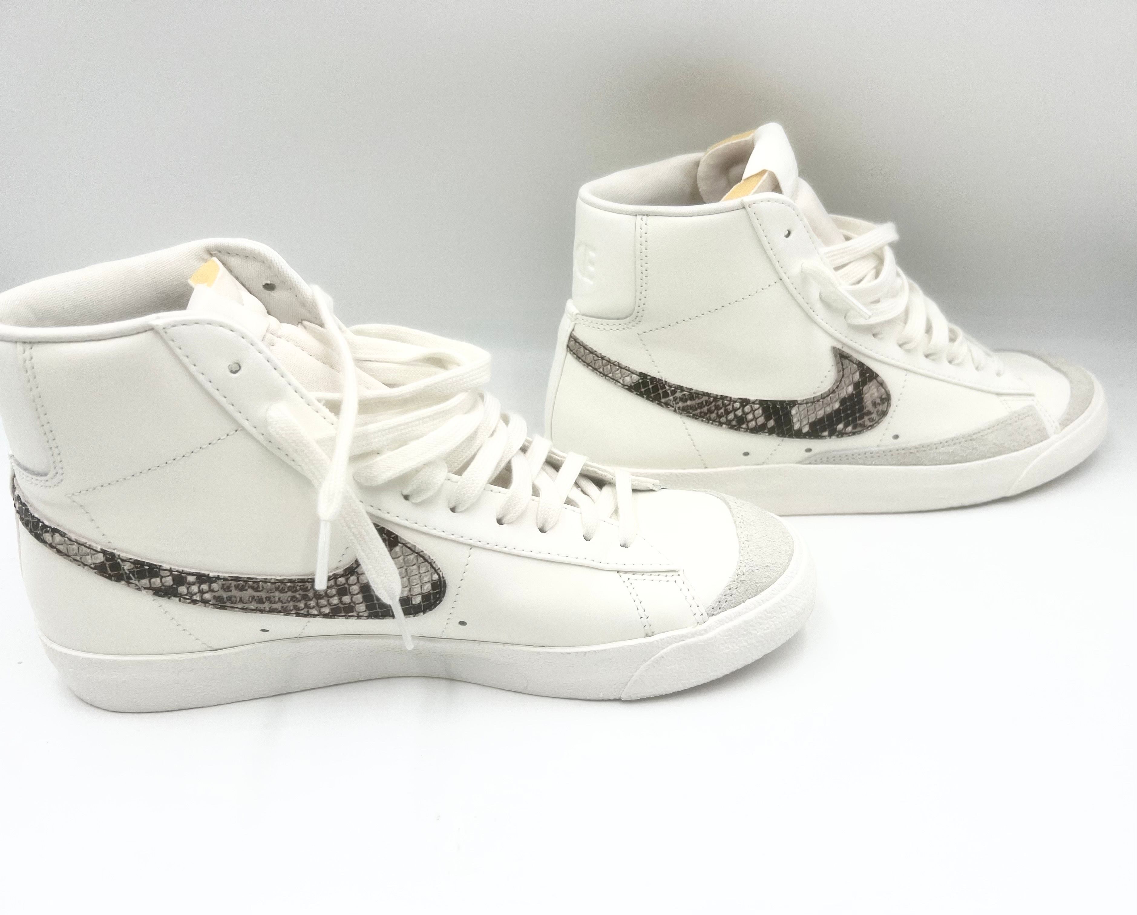 NIKE Women's BLAZER MID '77 "SNAKE"