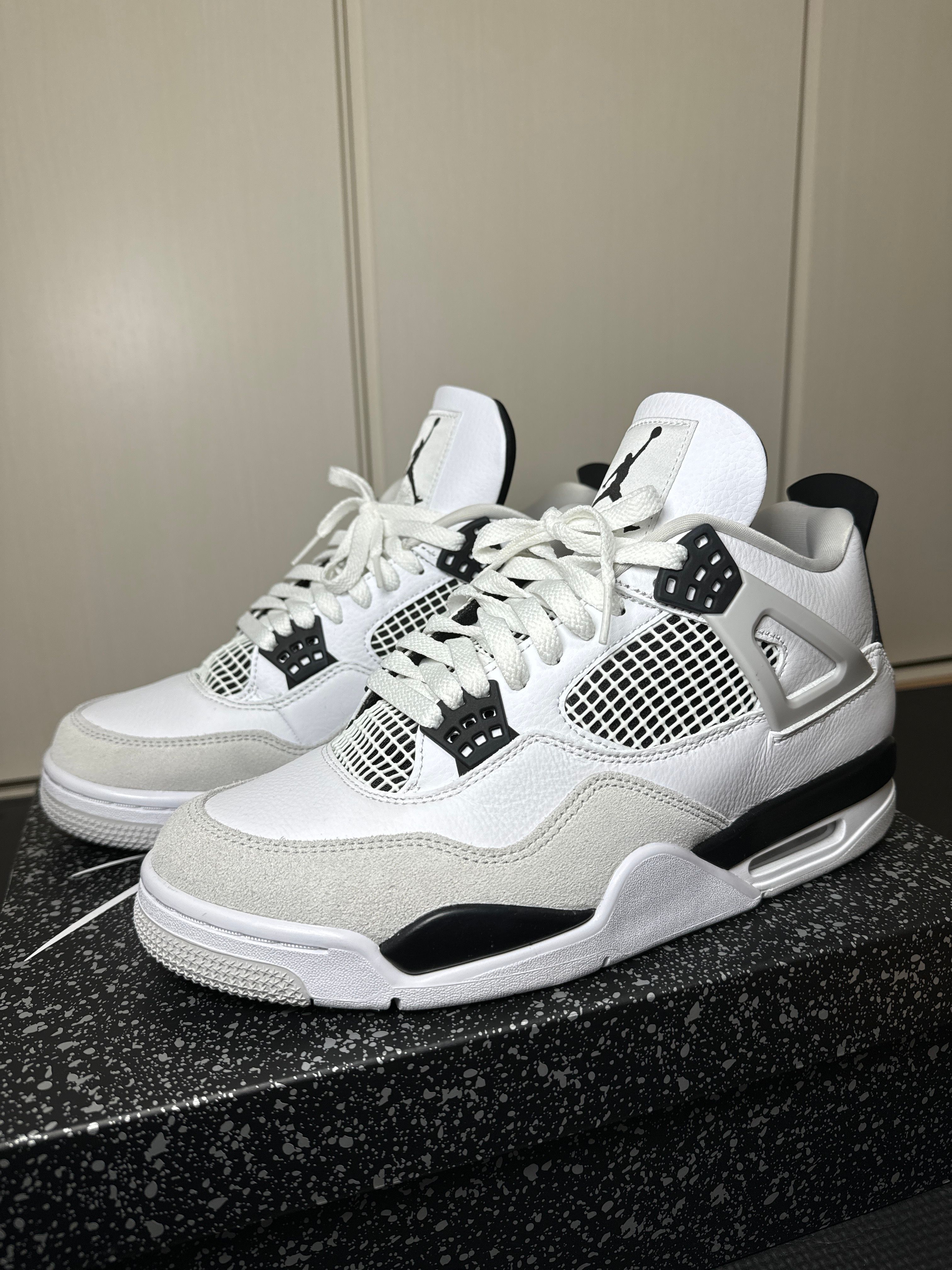 Nike Air Jordan 4 "Military Black"