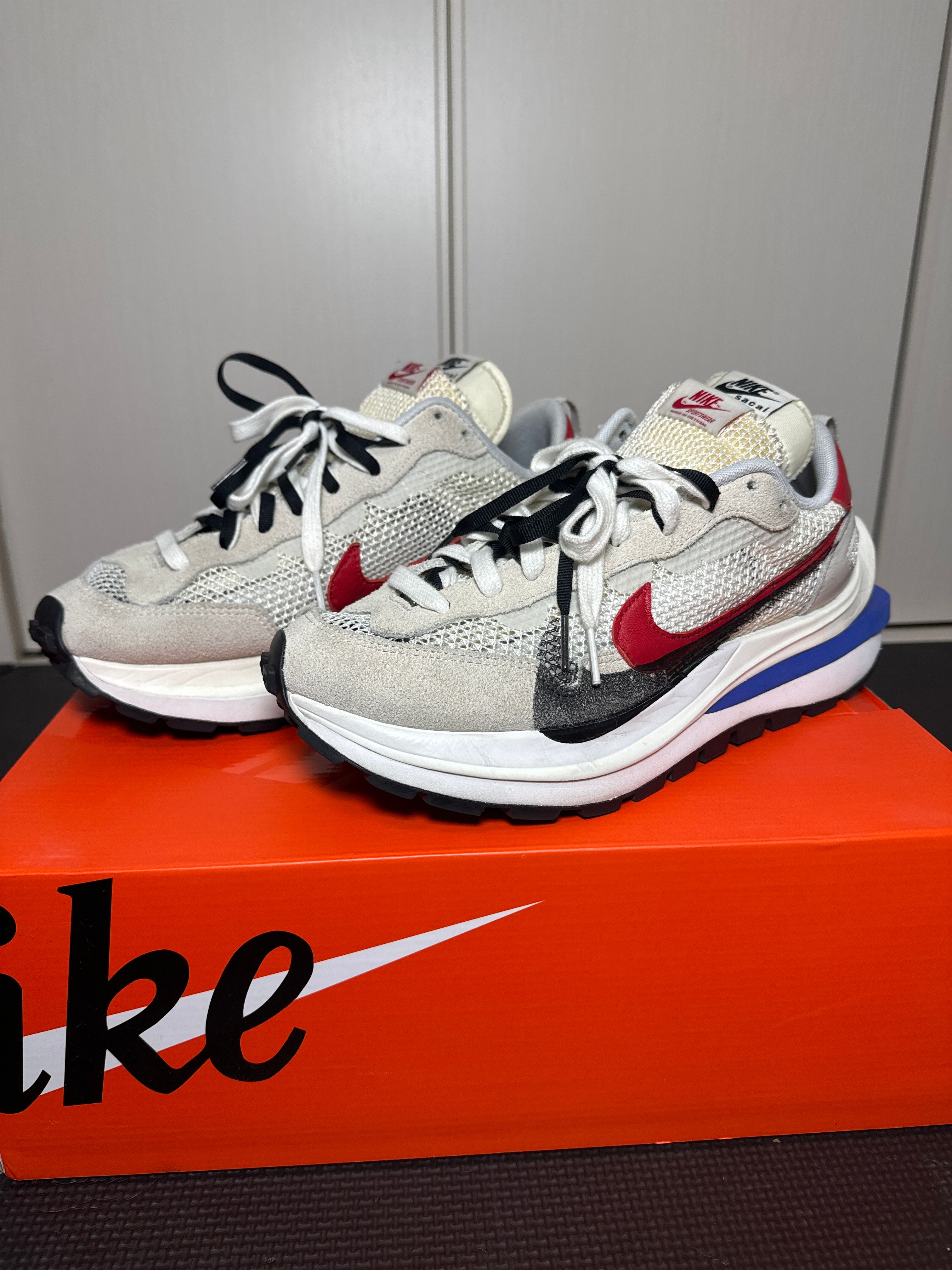 sacai × Nike Vapor Waffle "Royal Fuchsia"