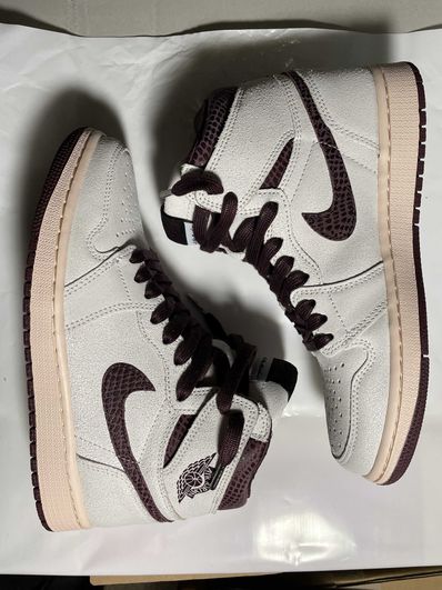 A Ma Maniere × Nike Air Jordan 1 Retro High OG "Sail and Burgundy"