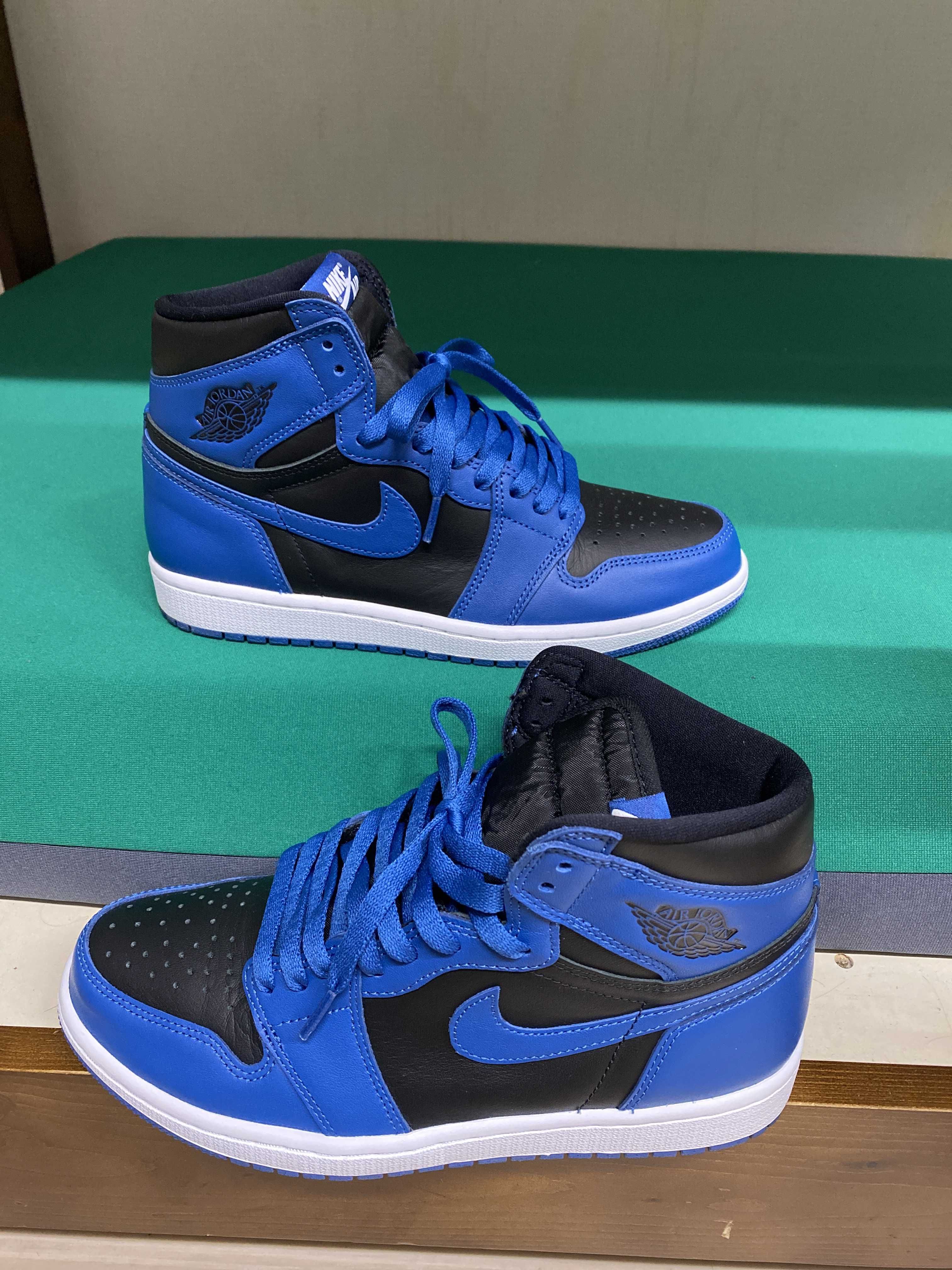 Nike Air Jordan 1 Retro High OG "Dark Marina Blue"