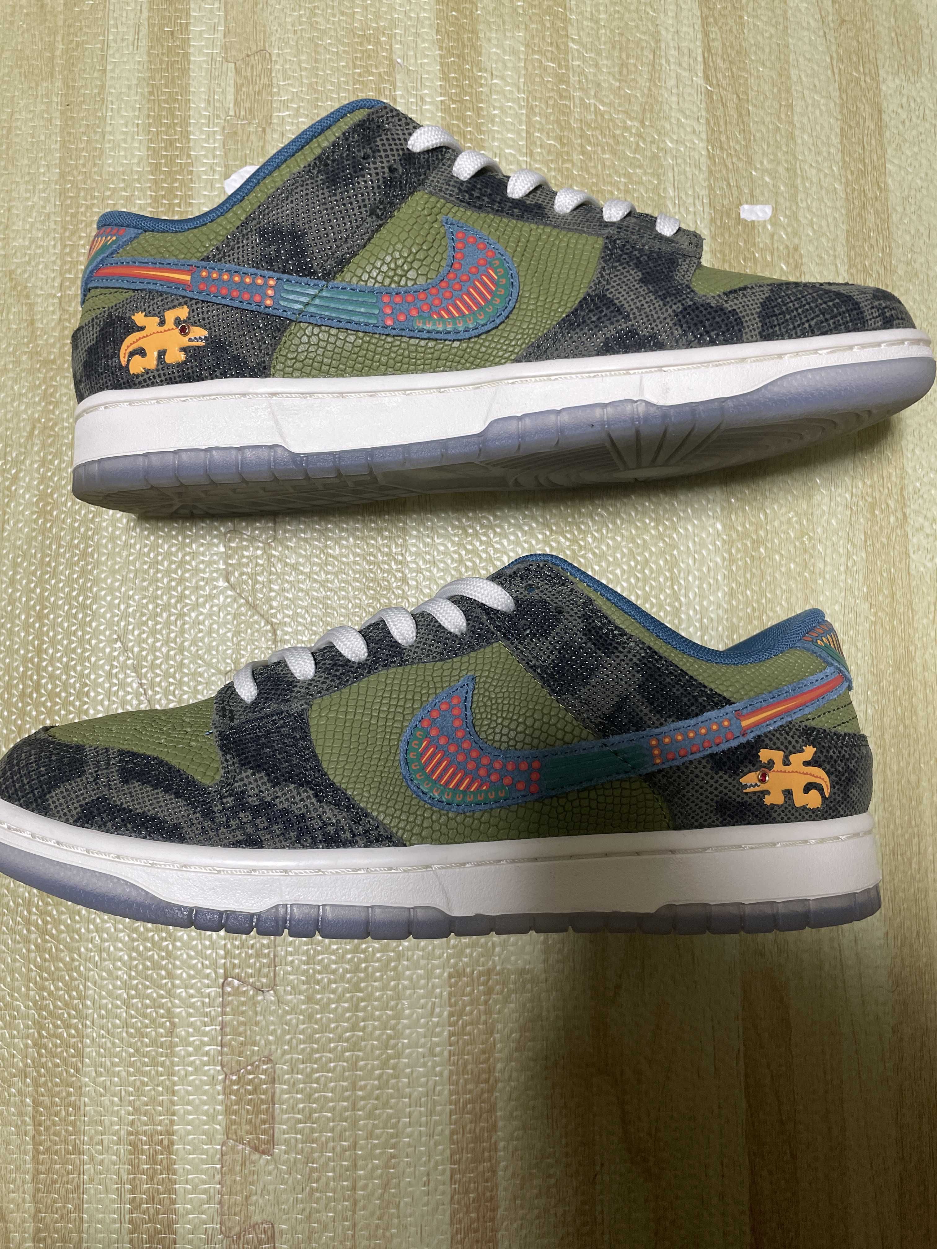 Nike Dunk Low "Siempre Familia"