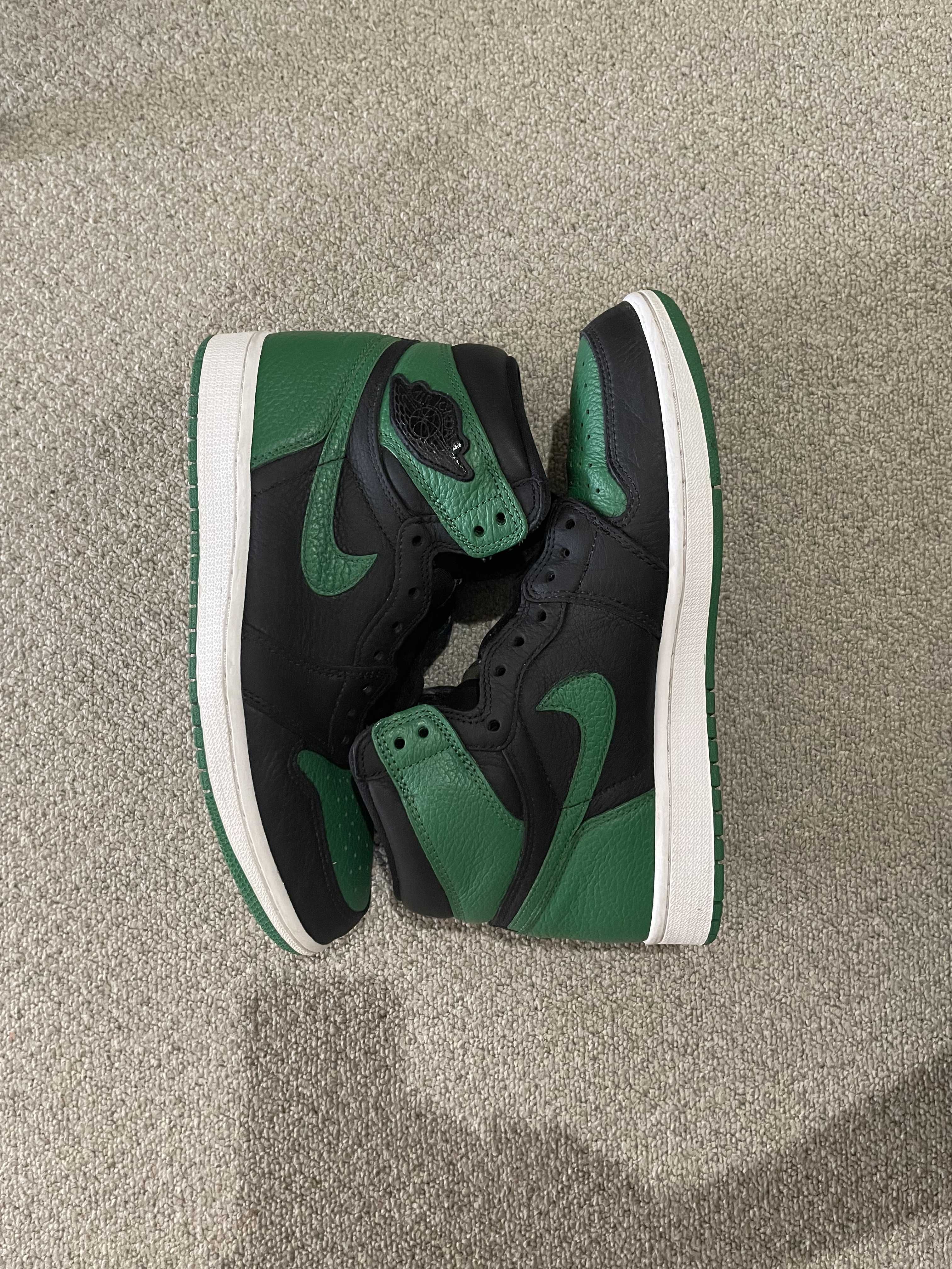 Nike Air Jordan 1 Retro High OG "Black/Pine Green" (2020)