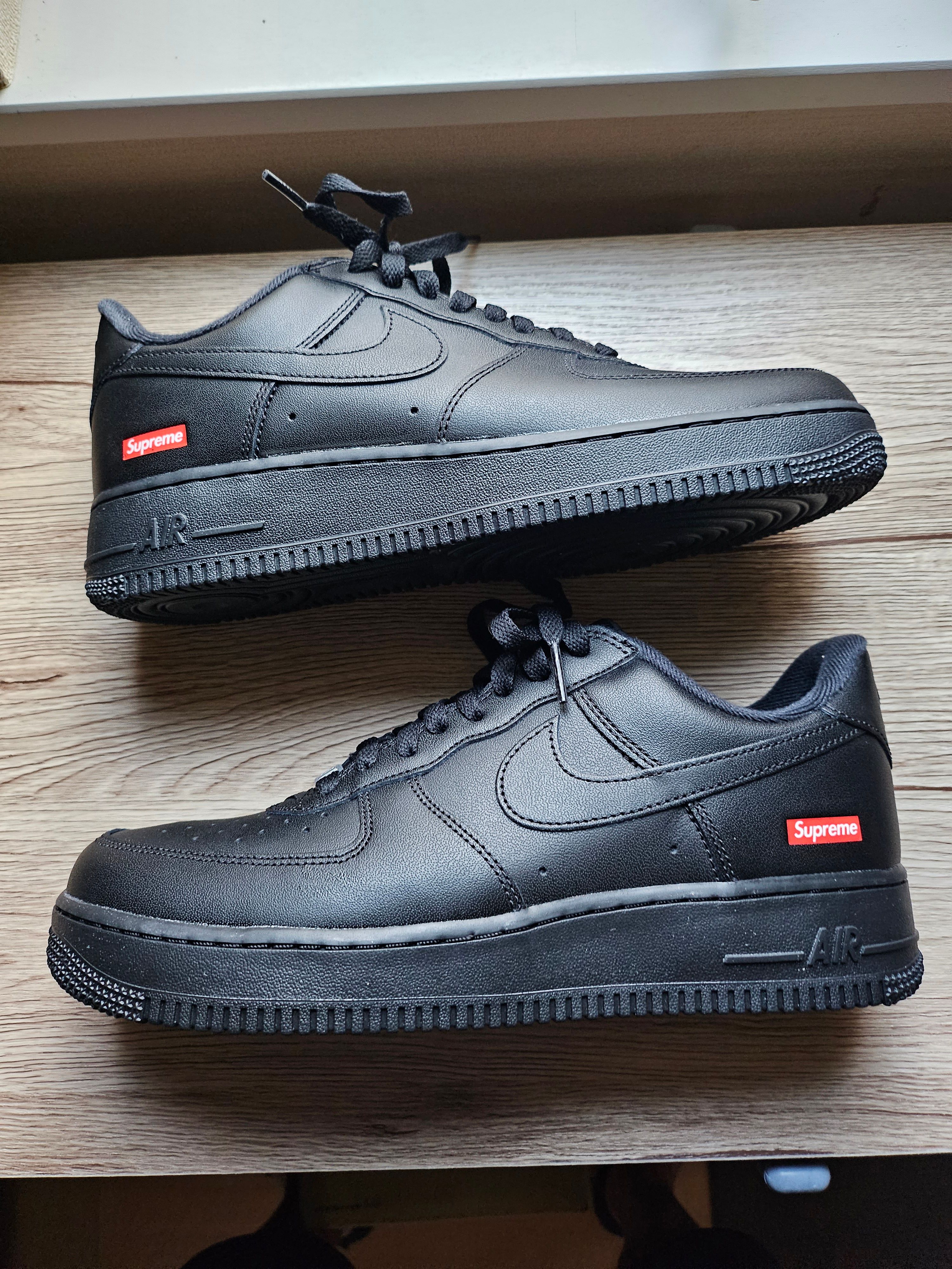 Supreme × Nike Air Force 1 Low "Black"