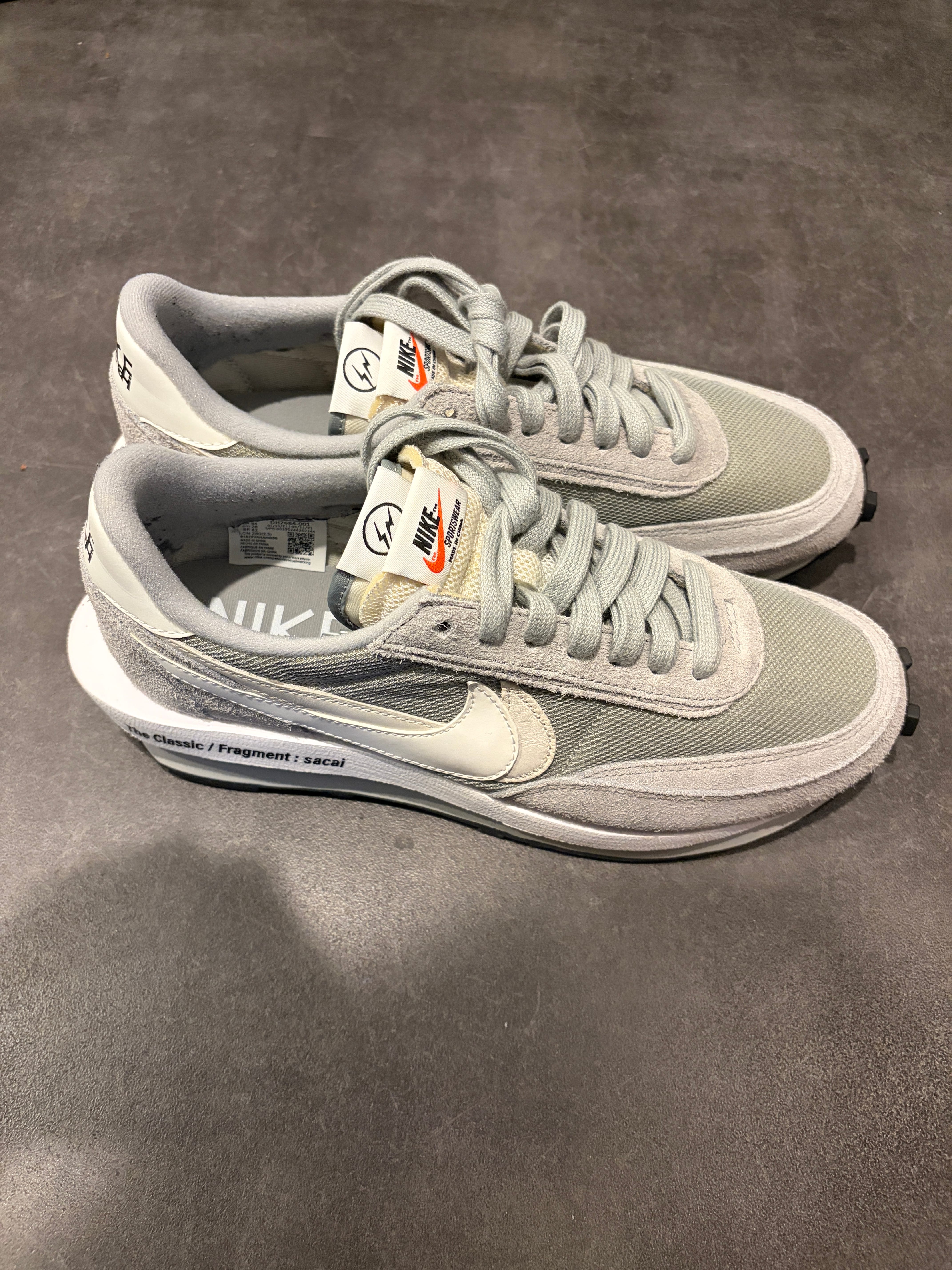 fragment design × sacai × Nike LD Waffle "Light Smoke Grey"